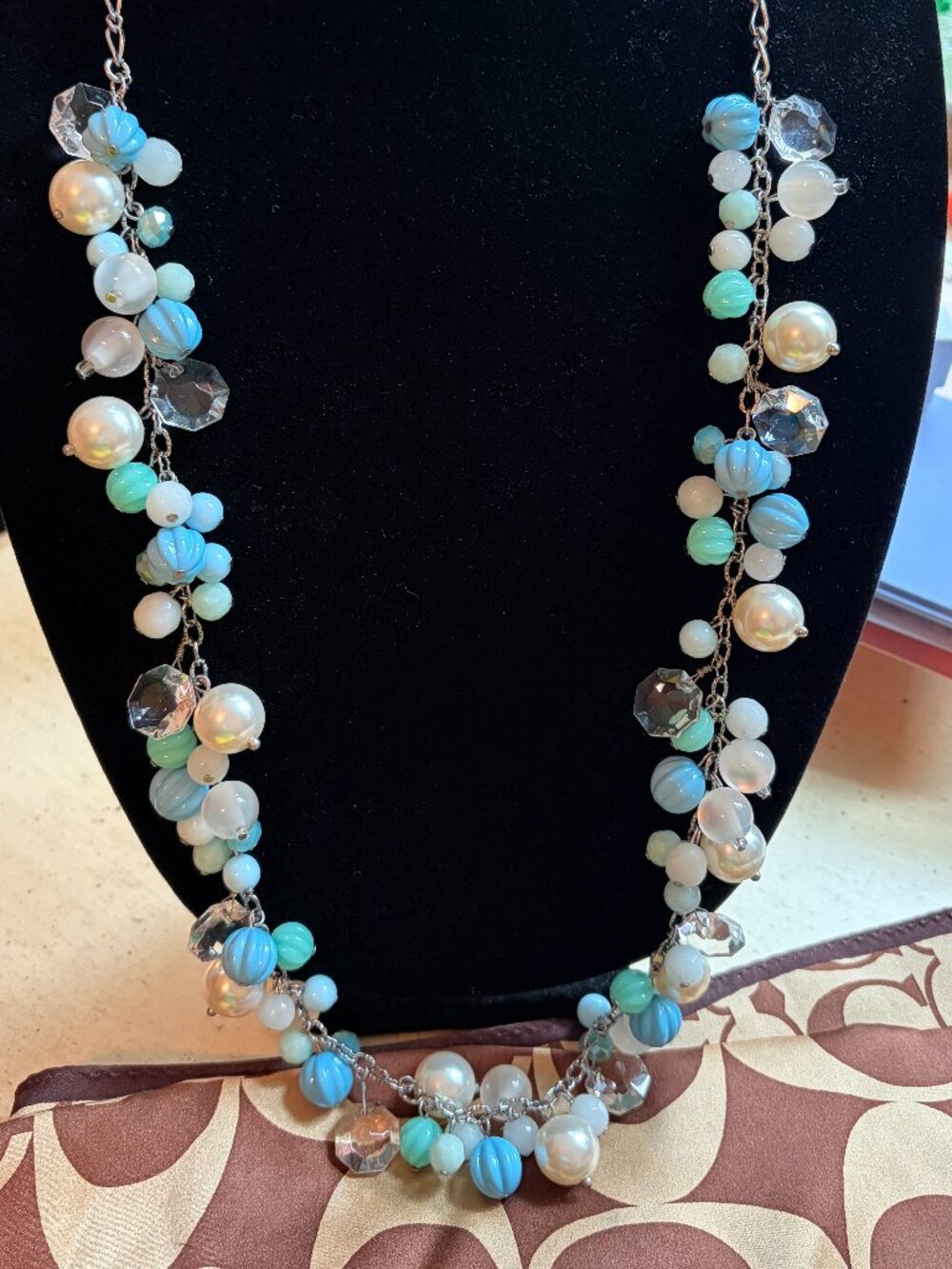 Vintage Chloe + Isabel Heirloom Pearl Long Necklace in Tonal Blue